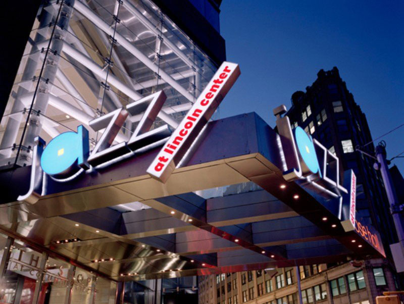 亞克力發(fā)光字