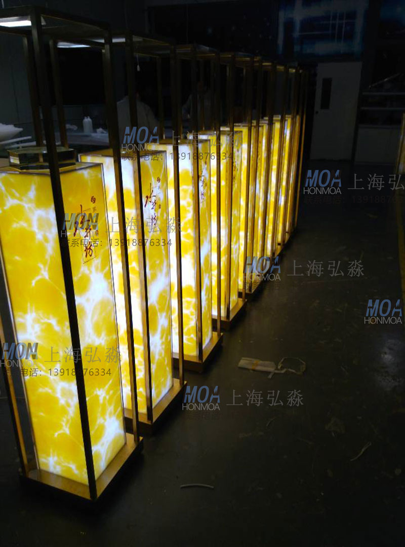 發(fā)光落地陳列柜