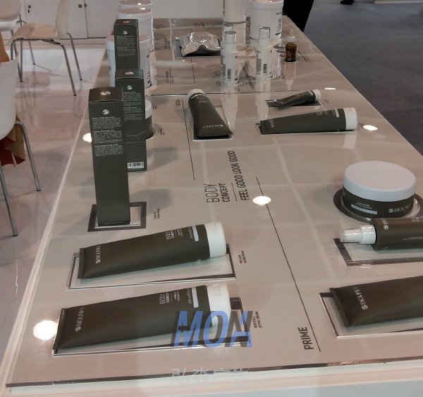 化妝品展示臺(tái)面